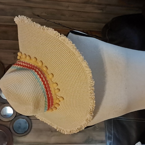 Shiraleah Wide Floppy Brim Straw Woven Sun Hat Packable - Picture 5 of 8